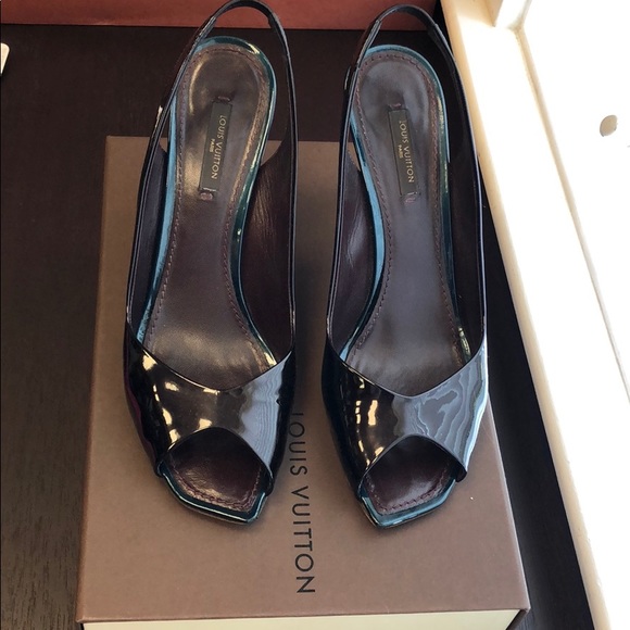 AUTHENTIC LOUIS VUITTON SANDALS - Picture 1 of 6
